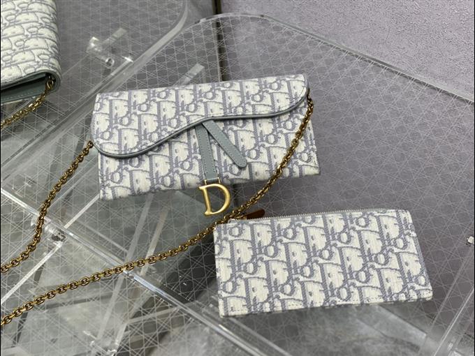 2025228Y 420P182146214